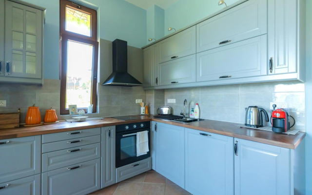 Luxury 3-bedroom villa in Sozopolis with sea view