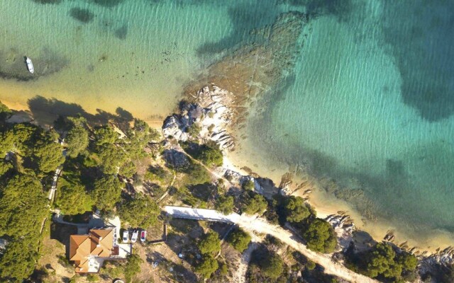 Filyra Private Beach Villa