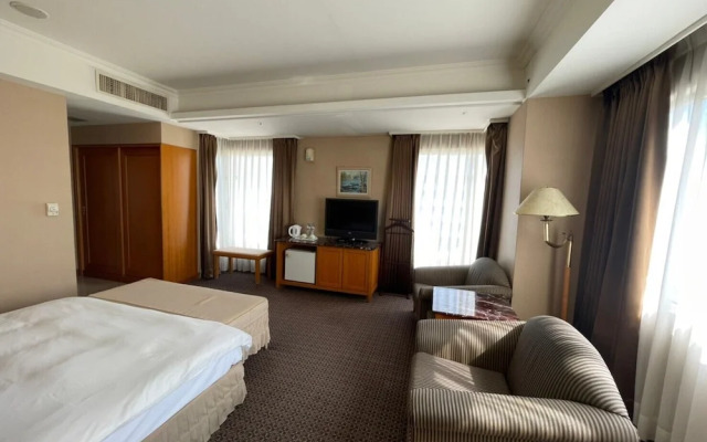 Chuto Plaza Hotel