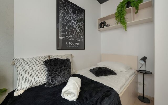 Trendy Studios Wroclaw Center by Renters