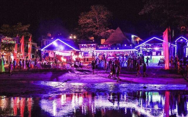 Apache Beach House