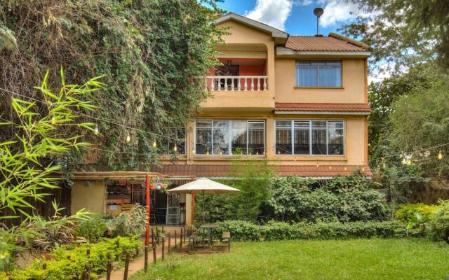 Red Buffalo House Hotel