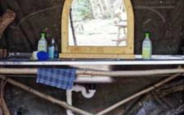 Hobbity Bell Tent House