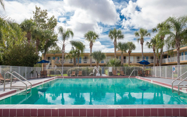 Days Inn by Wyndham Daytona Beach Speedway