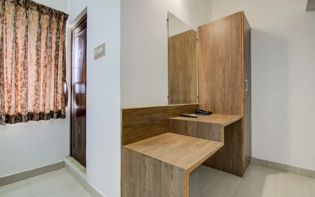 OYO 24044 Appledoor Service Apartment