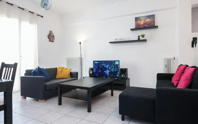 Stylish 1 Bd Apt w Balcony in Petralona