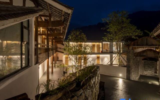 SanShanLi.Rustic Luxury Hotel