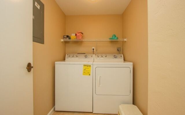 Som 701 - Somerset 3 Bedroom Condo by Redawning