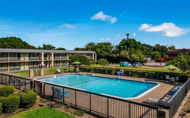Red Roof Inn & Conference Center McKinney