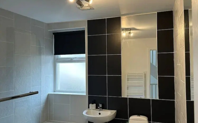 Blackpool Abode - Aurora