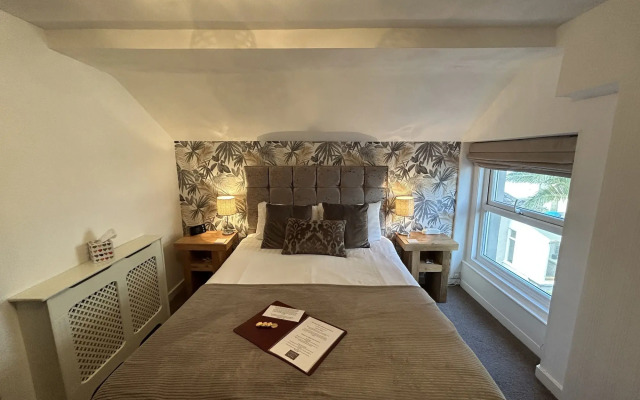 Lynton House