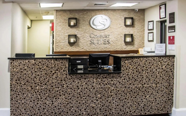 Comfort Suites University - Research Park