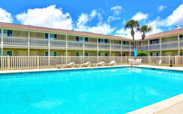 Courtyard #209 Condo