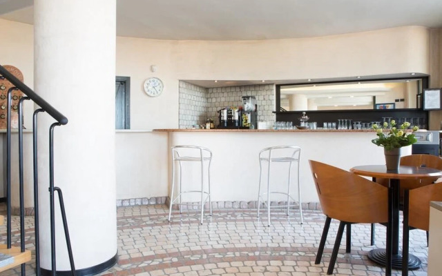Hotel Amba