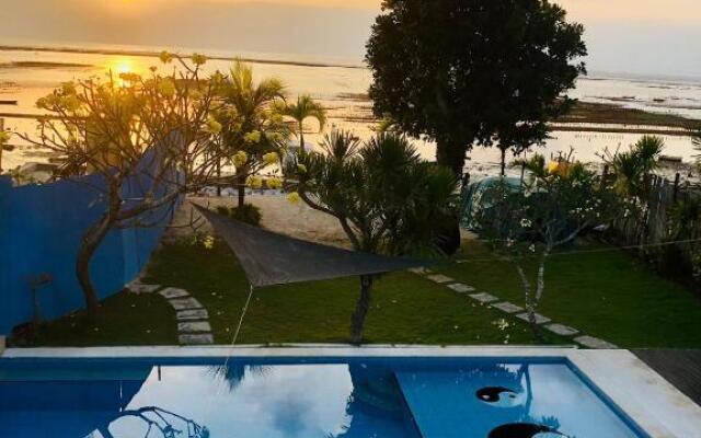 Lembongan Beach House