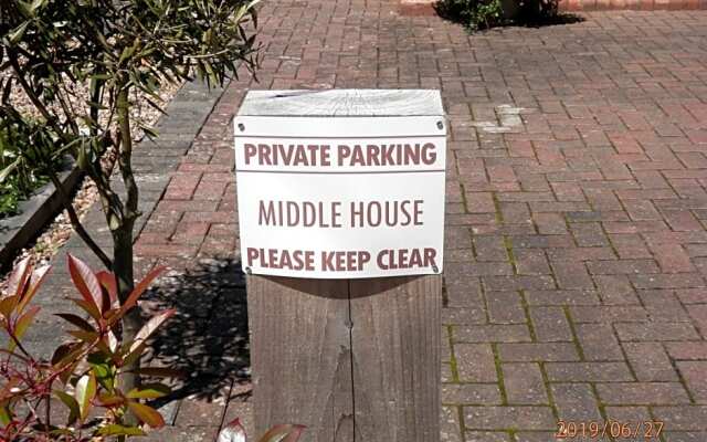 Middle House B And B