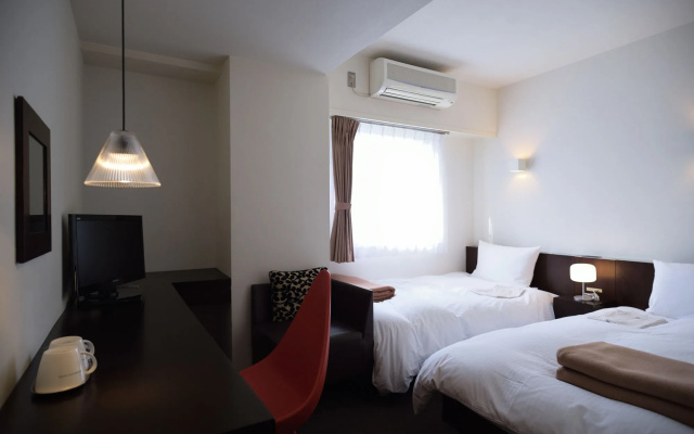 7 Days Hotel Plus