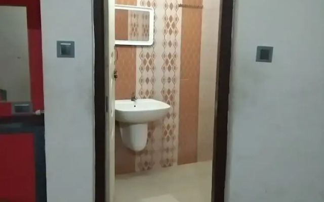 Iroomz Hotel Sagar Deluxe