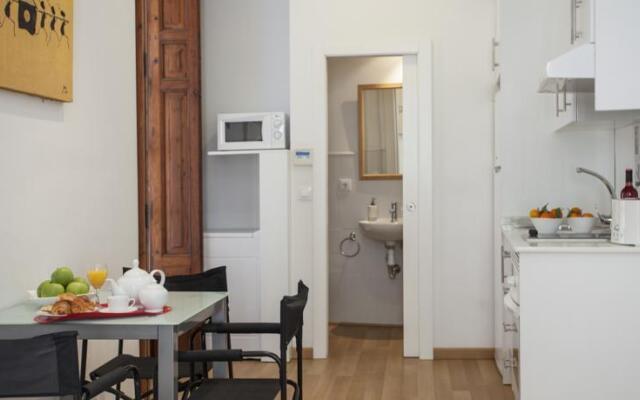 Escultor Apartments