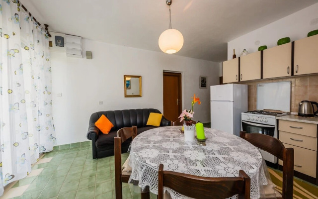 Apartments Grgin