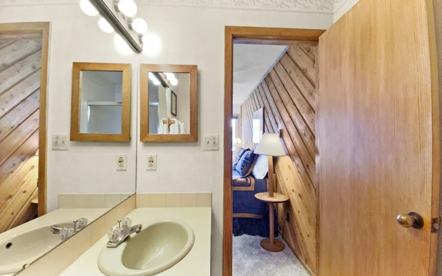 Cimarron 402 2 Bedroom Condo by RedAwning