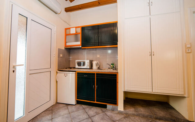 Nirvana Studios and Apartments