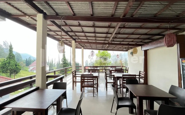 Family Homestay Syariah Bromo Mitra RedDoorz