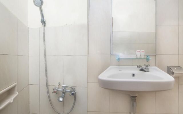 OYO 326 Ndalem Padma Asri Guest House
