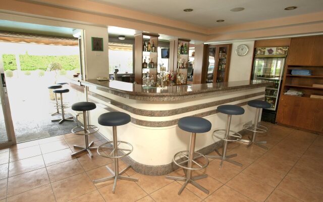 Pefkos Hotel
