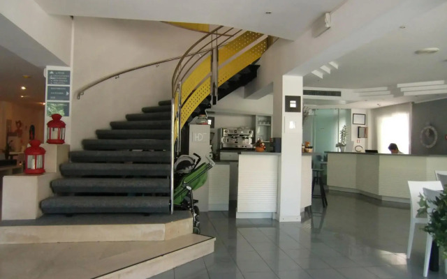 Hotel Desire'