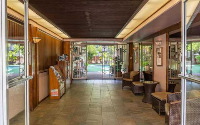 Waikiki Condo Rental - Hawaiian King