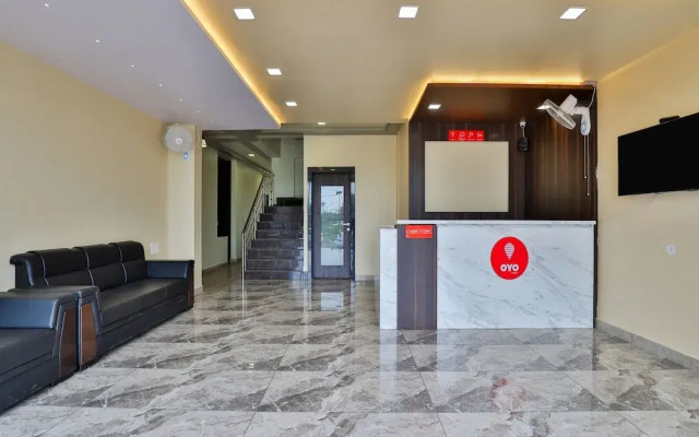 Oyo 17339 Hotel Daksh Somnath