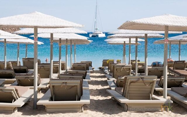 Ornos Suites