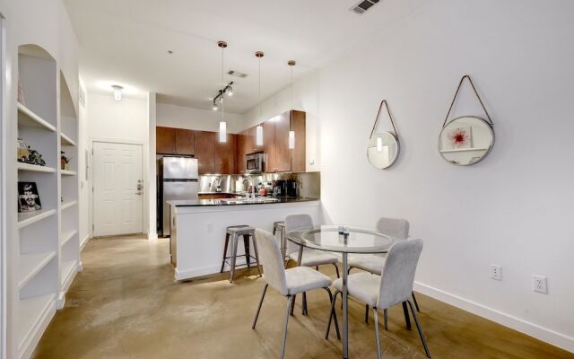 StayLo Luxury 1 Bedroom Apartment