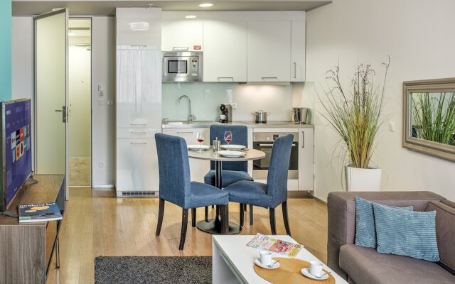 VN3 Terraces Suites by Adrez Living