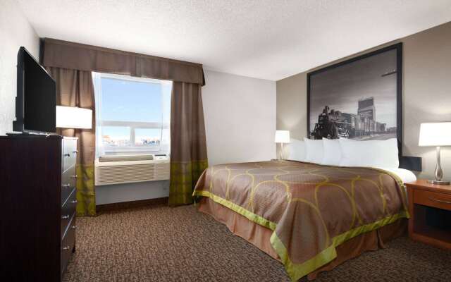 Super 8 by Wyndham Regina