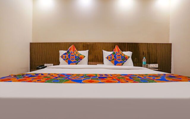 Fabexpress Kapashera Residency