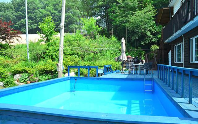Yeosu Blue Sky Galaxy Pension