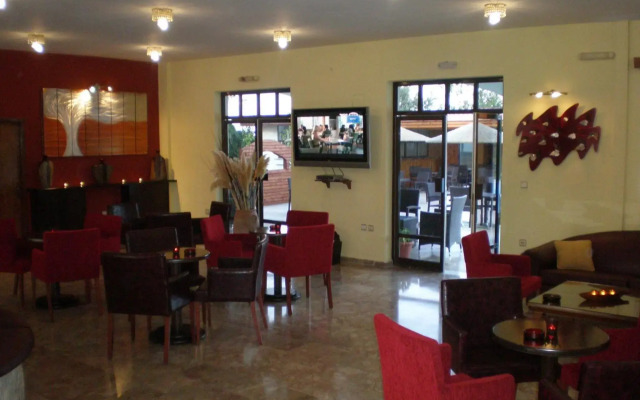 Vallian Village Hotel