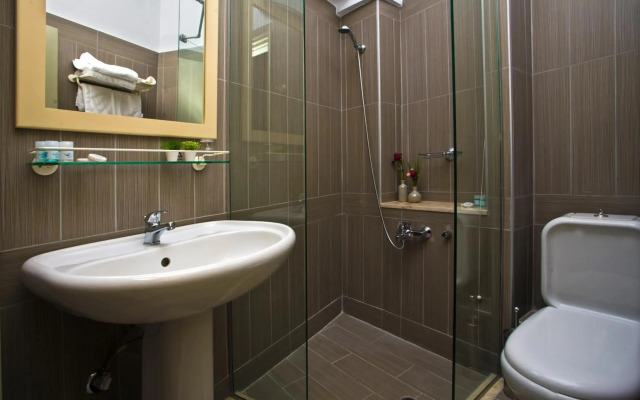 Astron Hotel