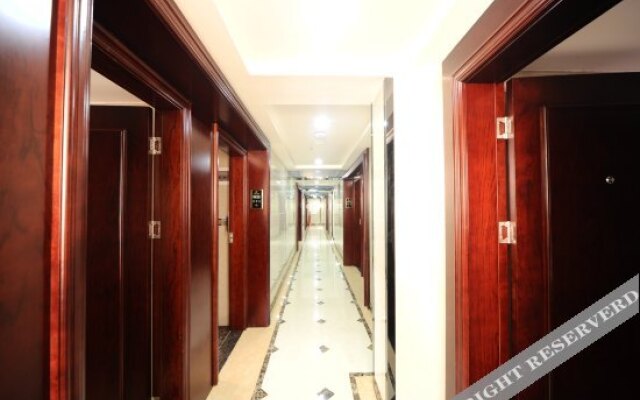 Yunhong Hotel (Guangzhou Railway Station Xicun Subway Station)