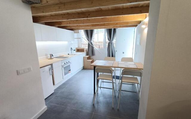 New & Modern Studio Loft 2