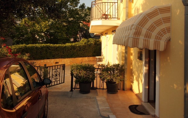 Bacan Serviced Apartments