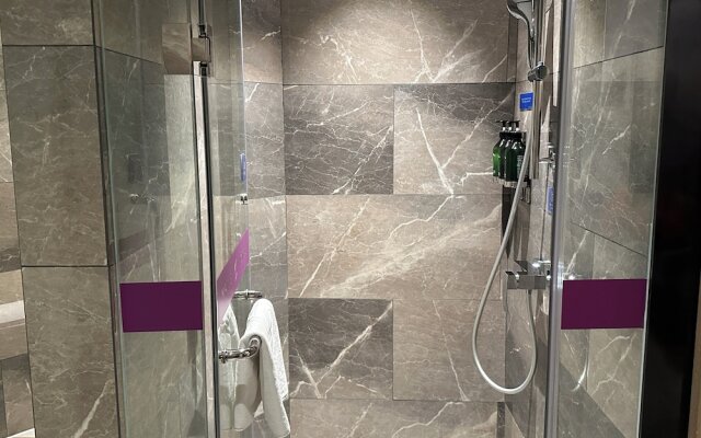 Shenzhen Naive S Hotel (Xili Metro Station Store)