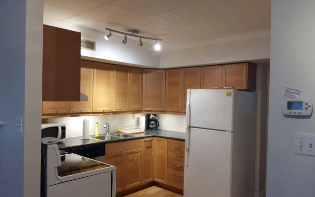 Toronto Furnished Living Pembroke