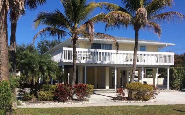 Seashell Chateau by Beachside Management