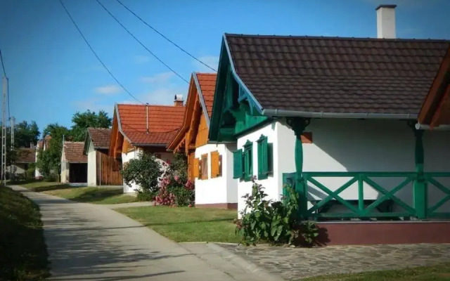 Patohill Vineyard Village
