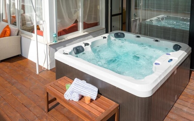 Exclusive apartment Bugenvila