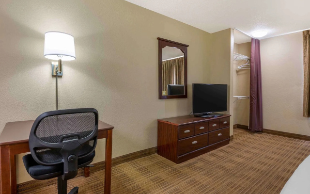 Extended Stay America Suites Champaign Urbana