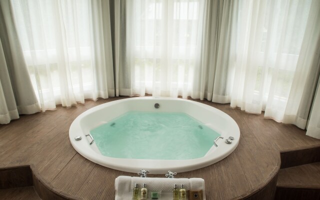 Carballo Hotel & SPA